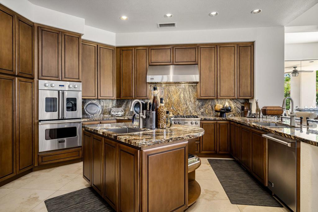 945 Hawk Hill Trail