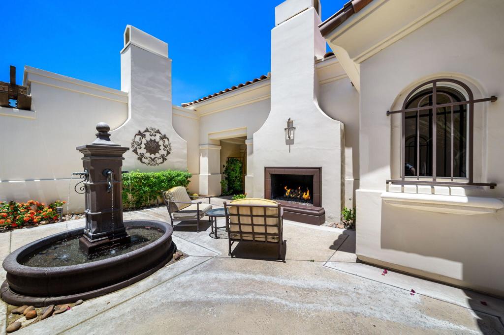 945 Hawk Hill Trail