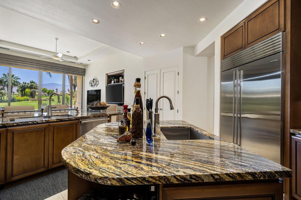 945 Hawk Hill Trail