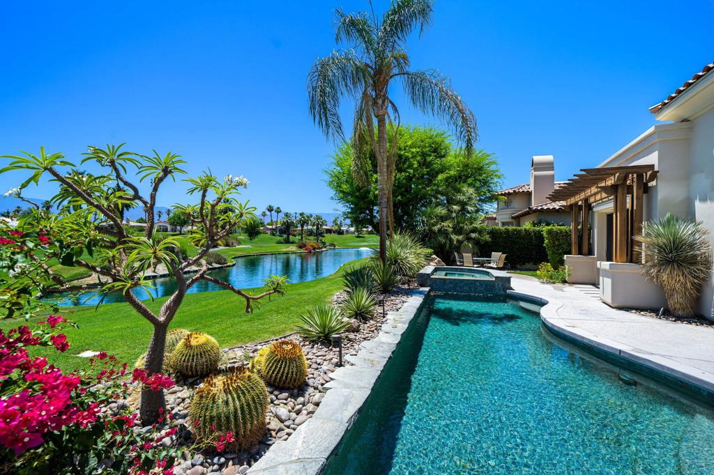 945 Hawk Hill Trail
