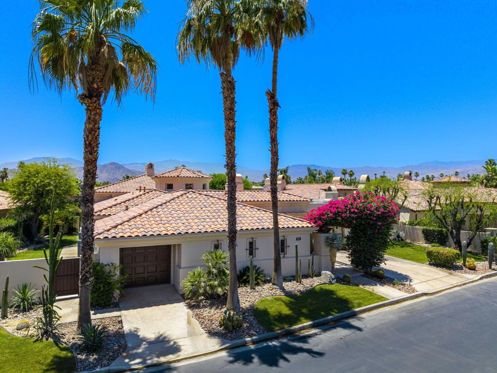 945 Hawk Hill Trail