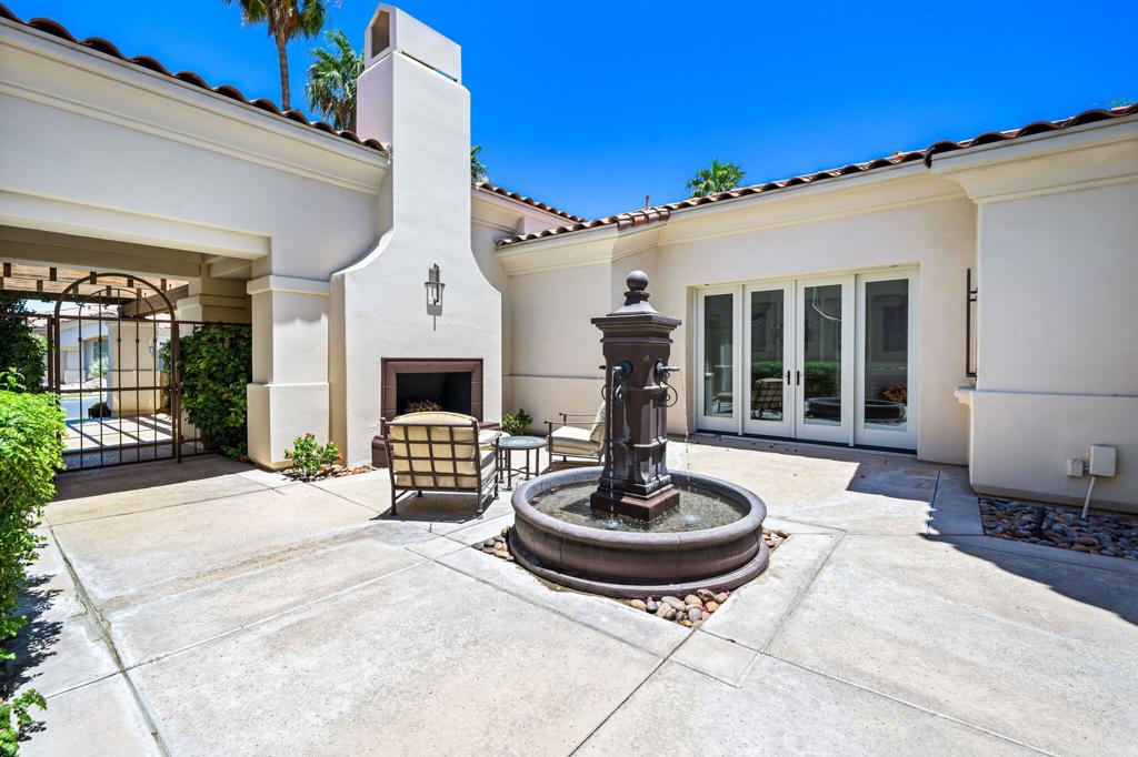 945 Hawk Hill Trail