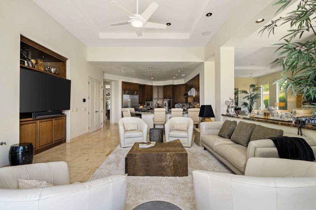 945 Hawk Hill Trail