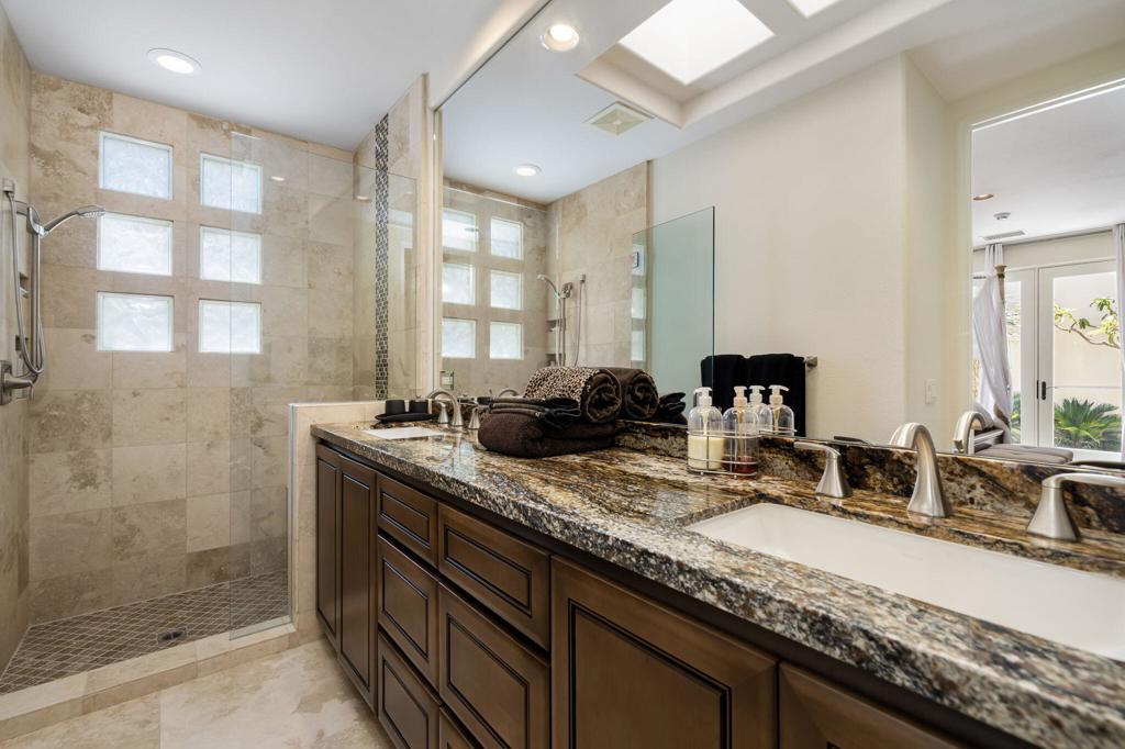 945 Hawk Hill Trail