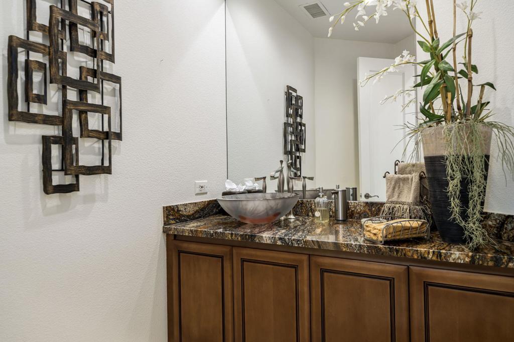 945 Hawk Hill Trail