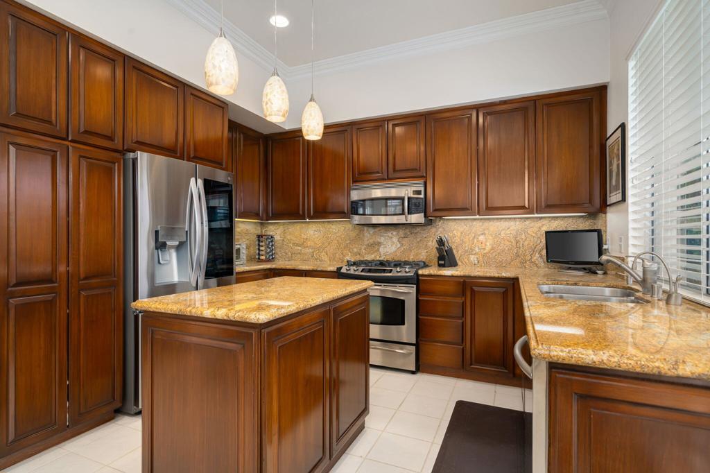 865 Box Canyon Trail