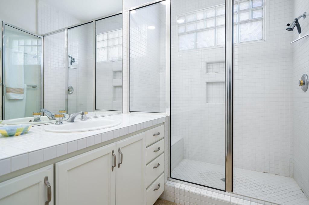 811 Box Canyon Trail