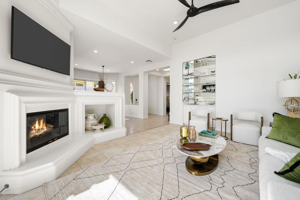 811 Box Canyon Trail