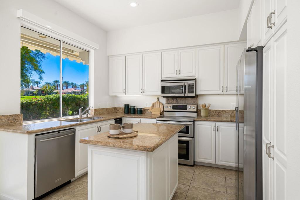 811 Box Canyon Trail