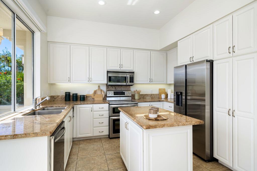 811 Box Canyon Trail