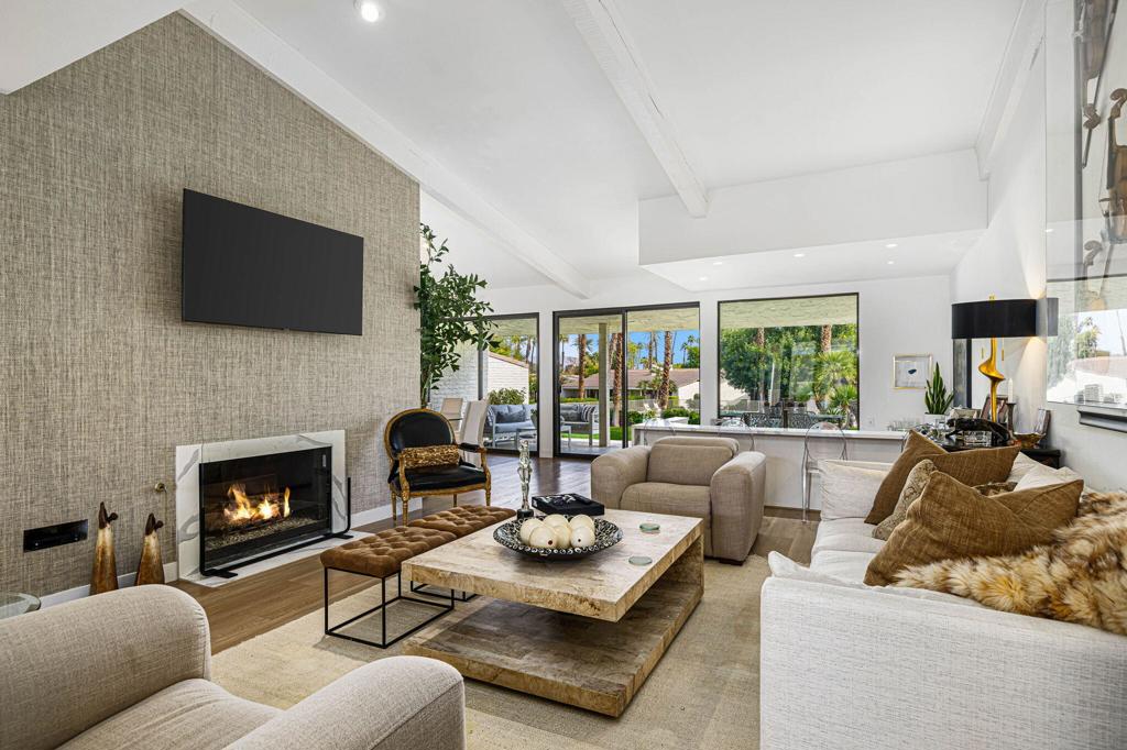 44848 Oro Grande Circle