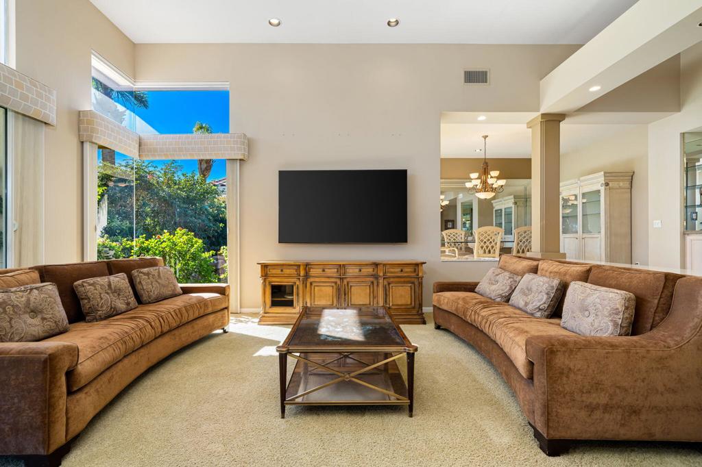 811 Deer Haven Circle