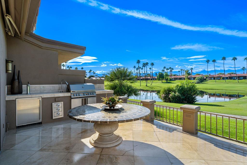 38263 Plumosa Circle