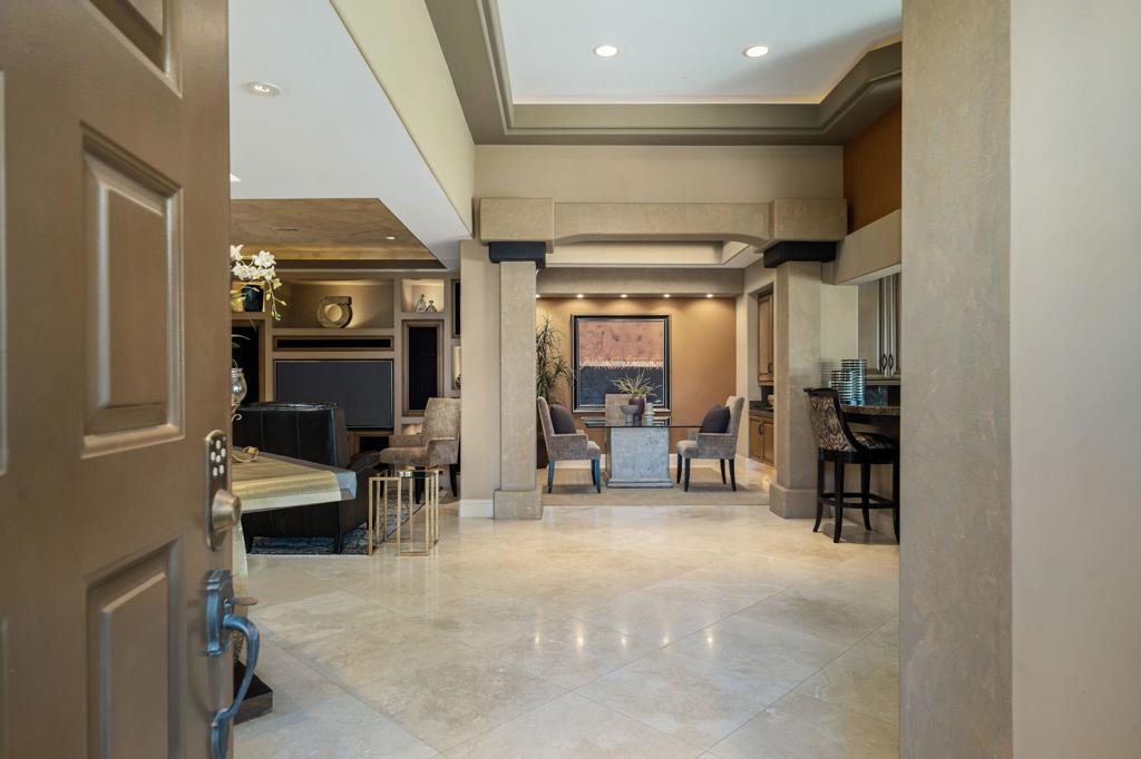 38263 Plumosa Circle