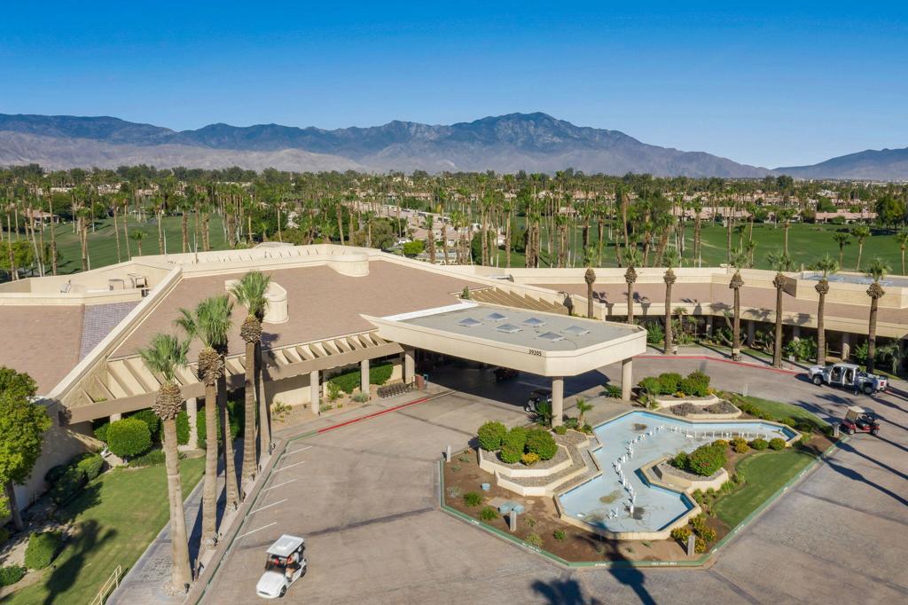 38263 Plumosa Circle