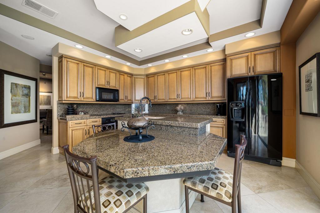 38263 Plumosa Circle