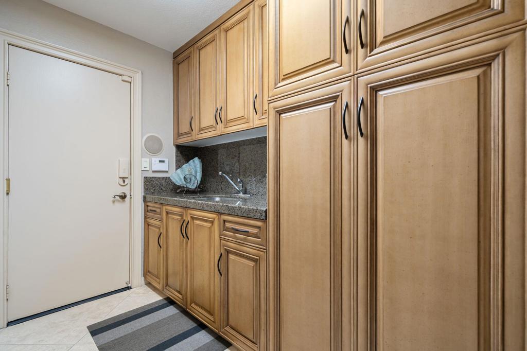 38263 Plumosa Circle