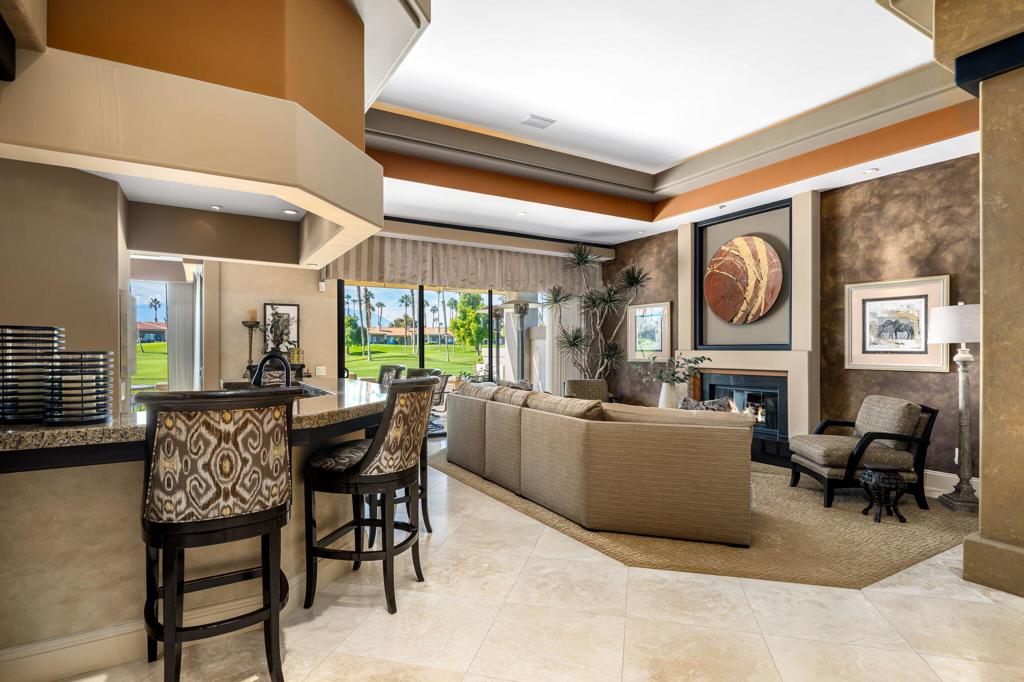 38263 Plumosa Circle