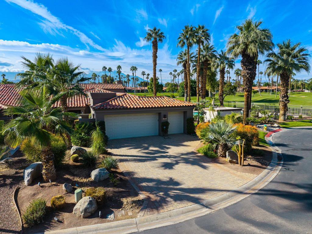 38263 Plumosa Circle