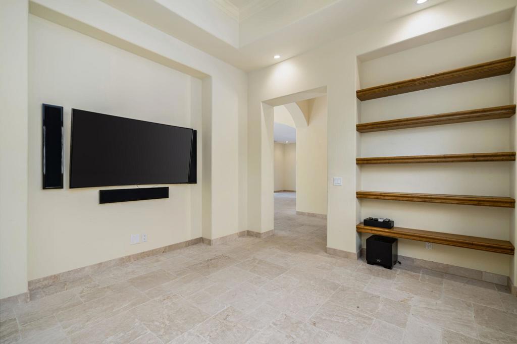 525 Indian Ridge Drive