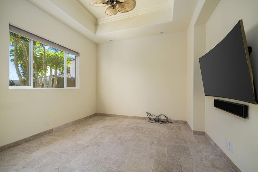 525 Indian Ridge Drive