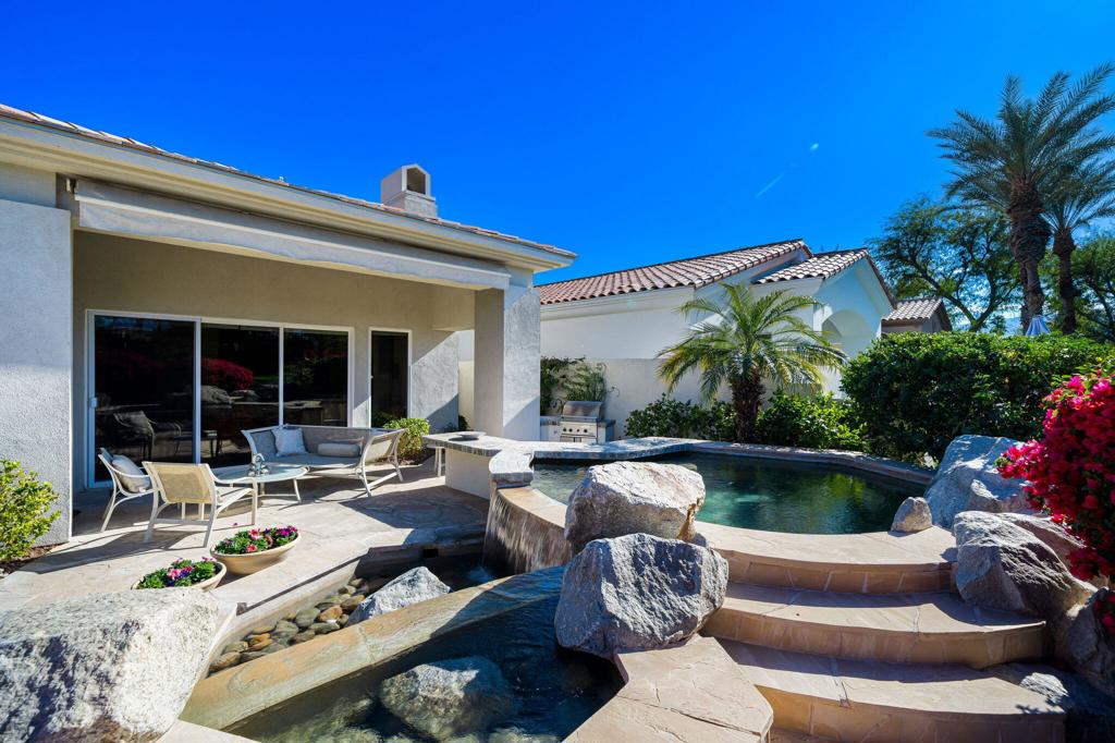 525 Indian Ridge Drive