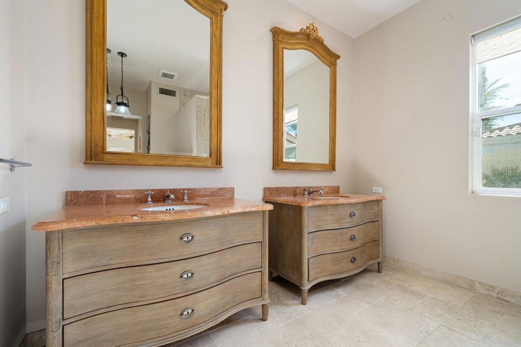 525 Indian Ridge Drive