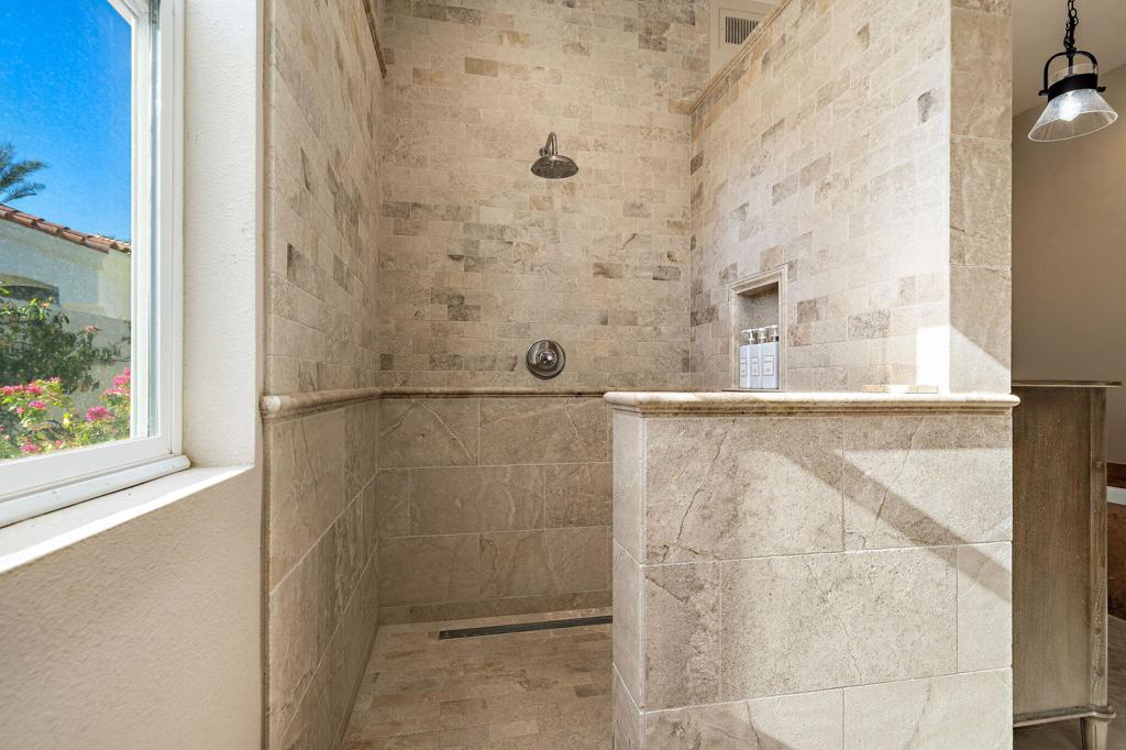 525 Indian Ridge Drive