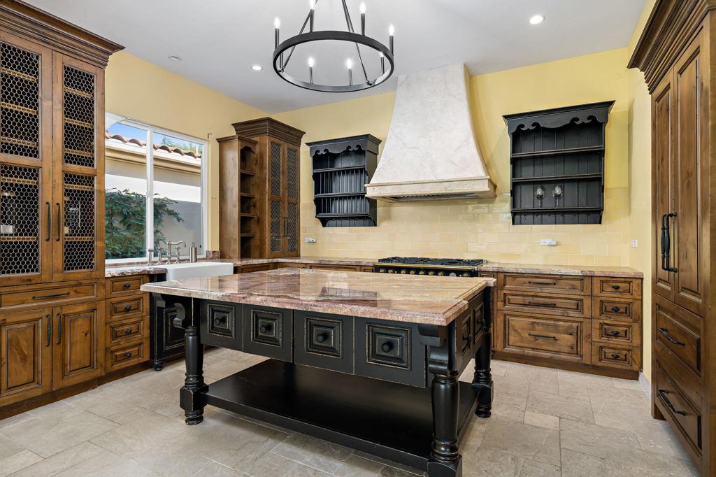 525 Indian Ridge Drive