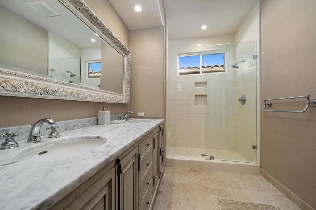 525 Indian Ridge Drive