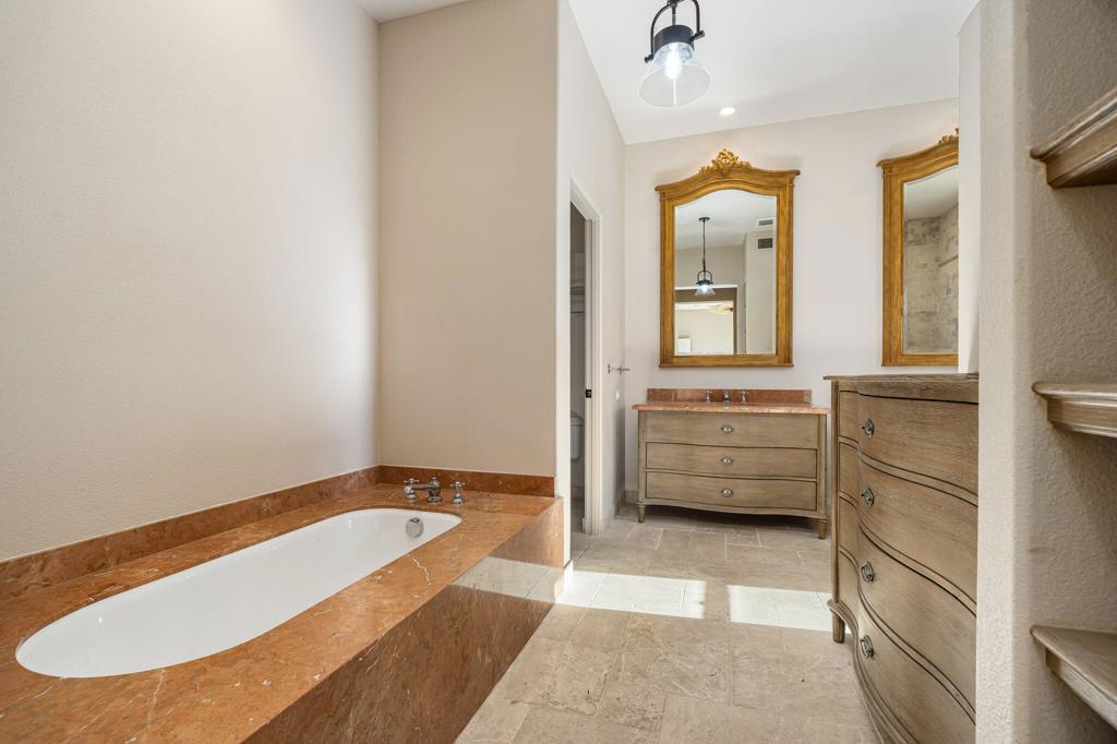 525 Indian Ridge Drive