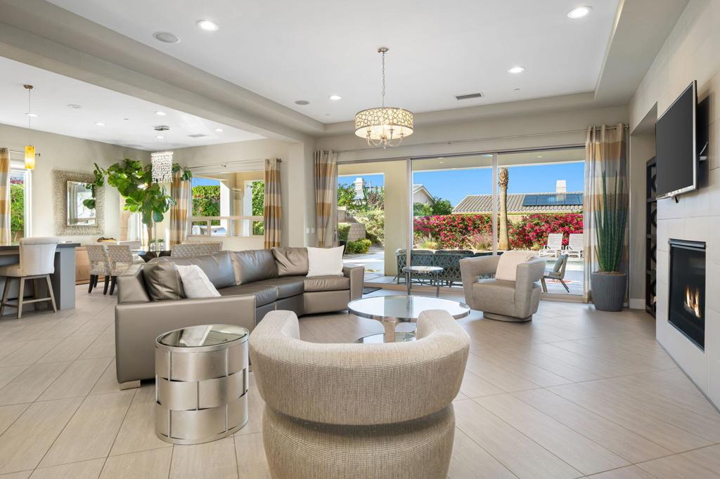 74142 Cosmopolitan Lane