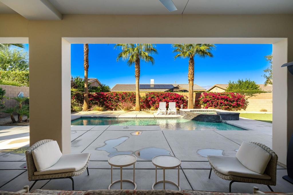 74142 Cosmopolitan Lane