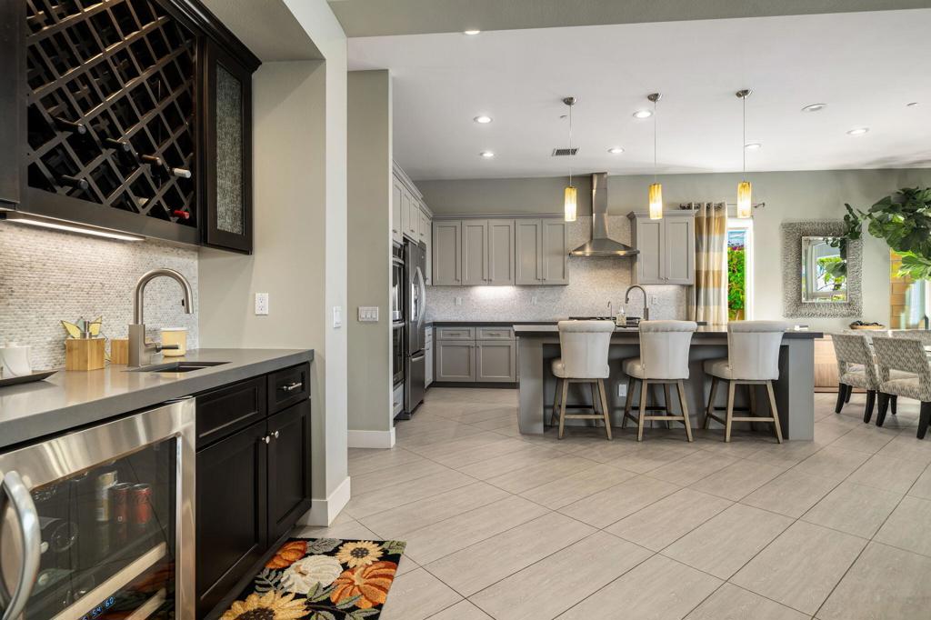 74142 Cosmopolitan Lane