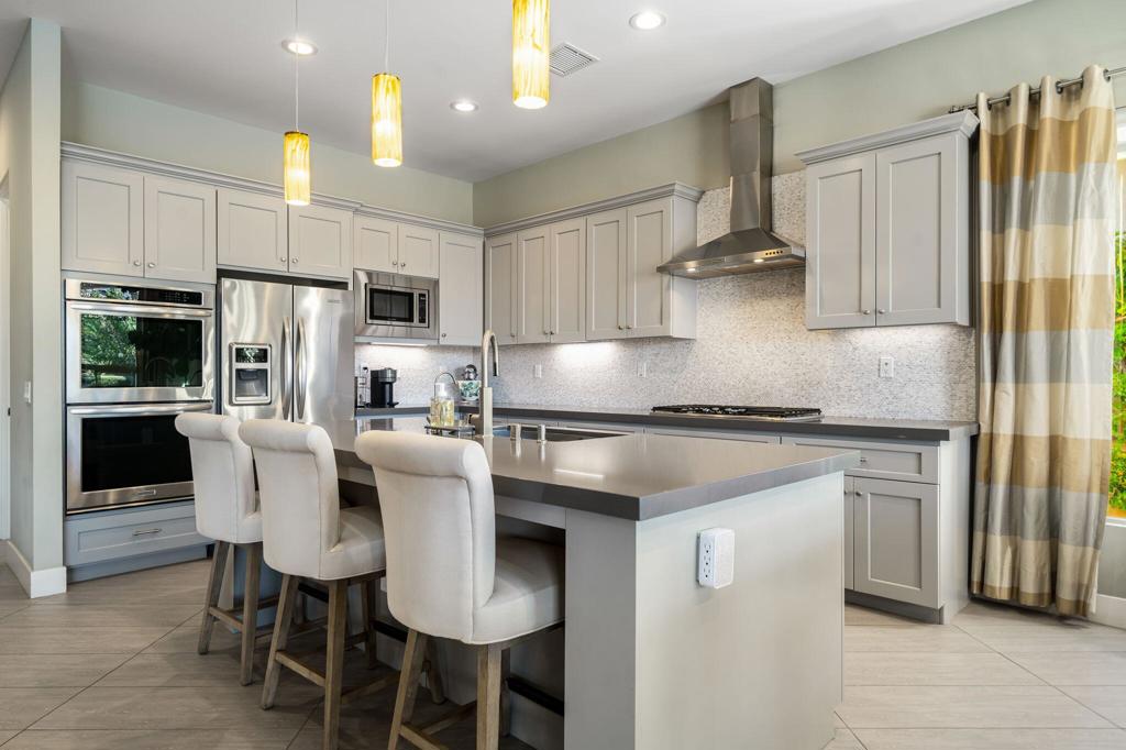 74142 Cosmopolitan Lane