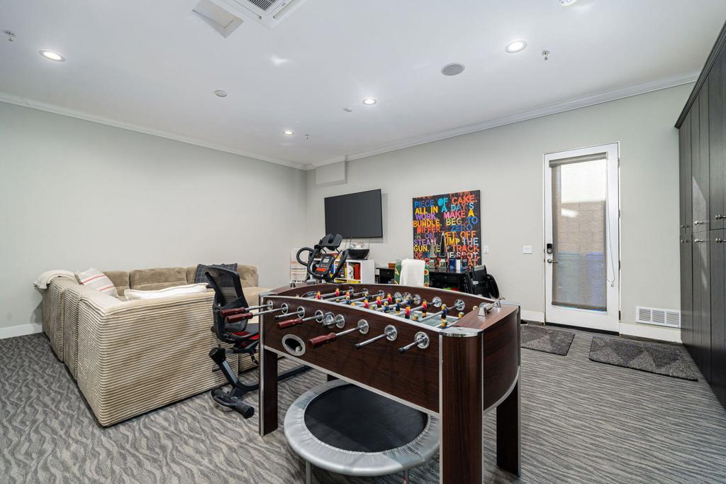 74142 Cosmopolitan Lane