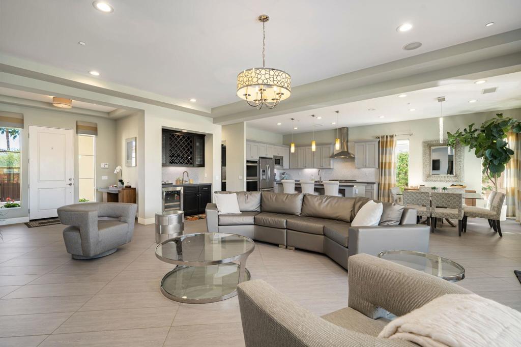 74142 Cosmopolitan Lane