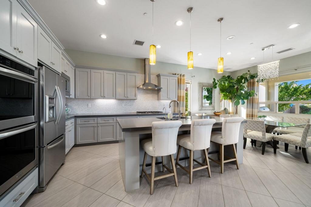 74142 Cosmopolitan Lane