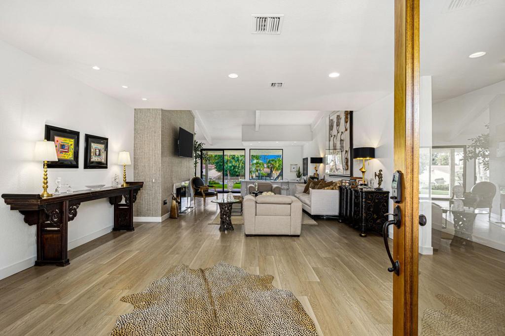 44848 Oro Grande Circle