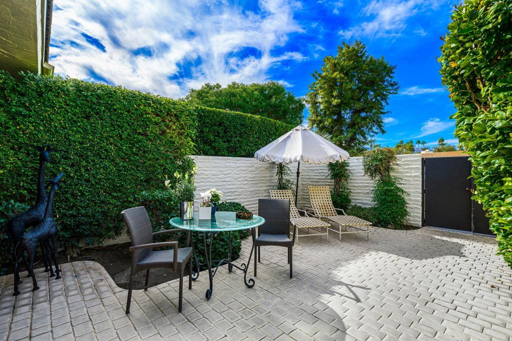 44848 Oro Grande Circle