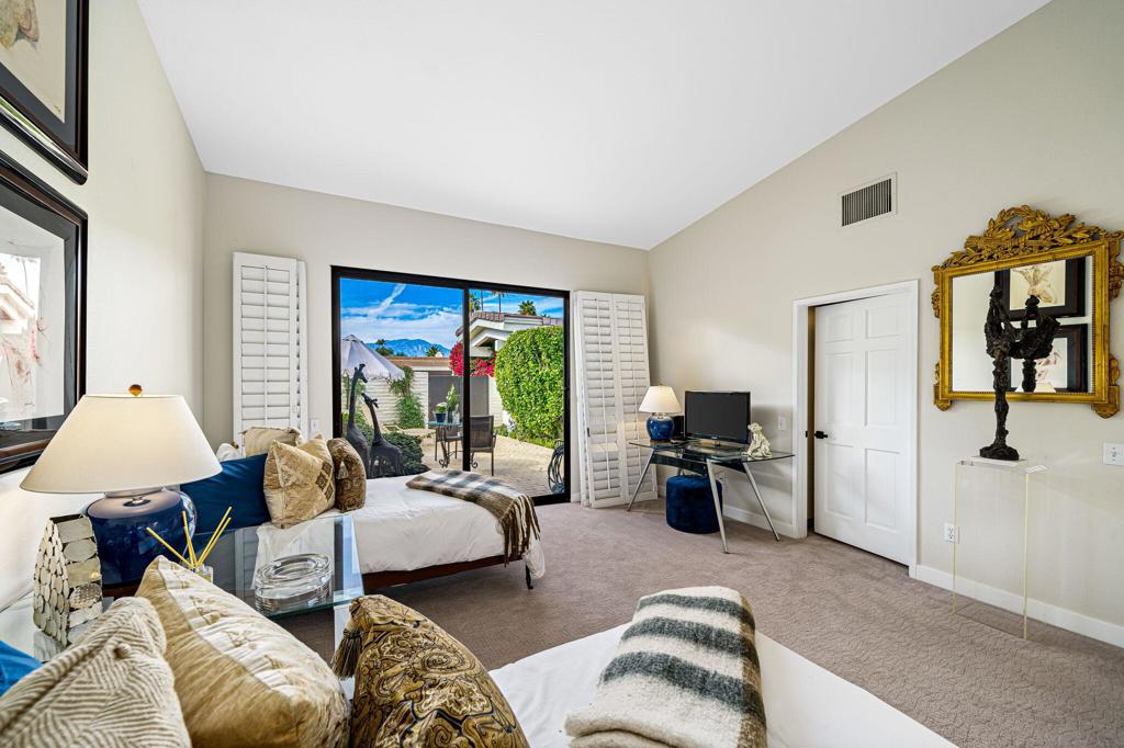 44848 Oro Grande Circle