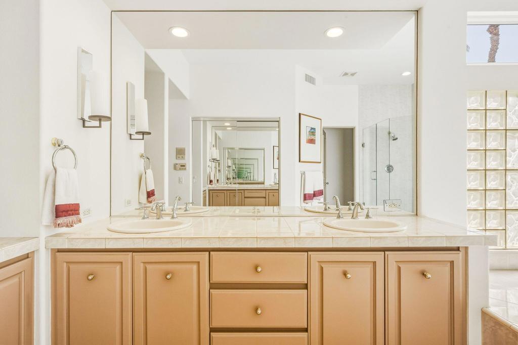 228 White Horse Trail