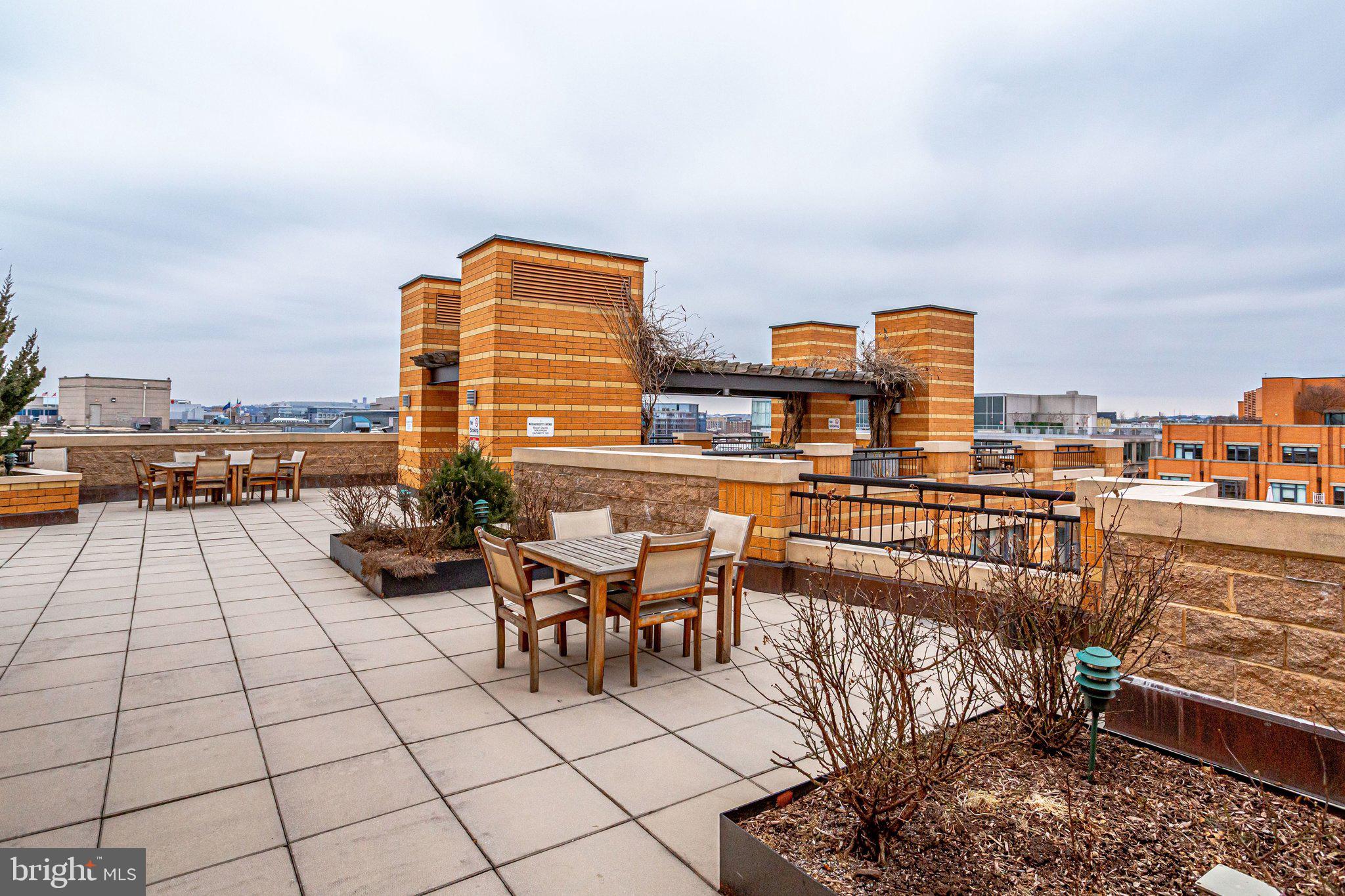 400 MASSACHUSETTS AVENUE NW 803