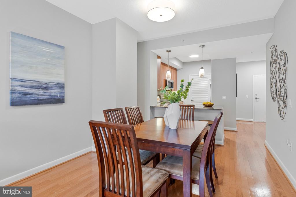 400 MASSACHUSETTS AVENUE NW Unit: 803