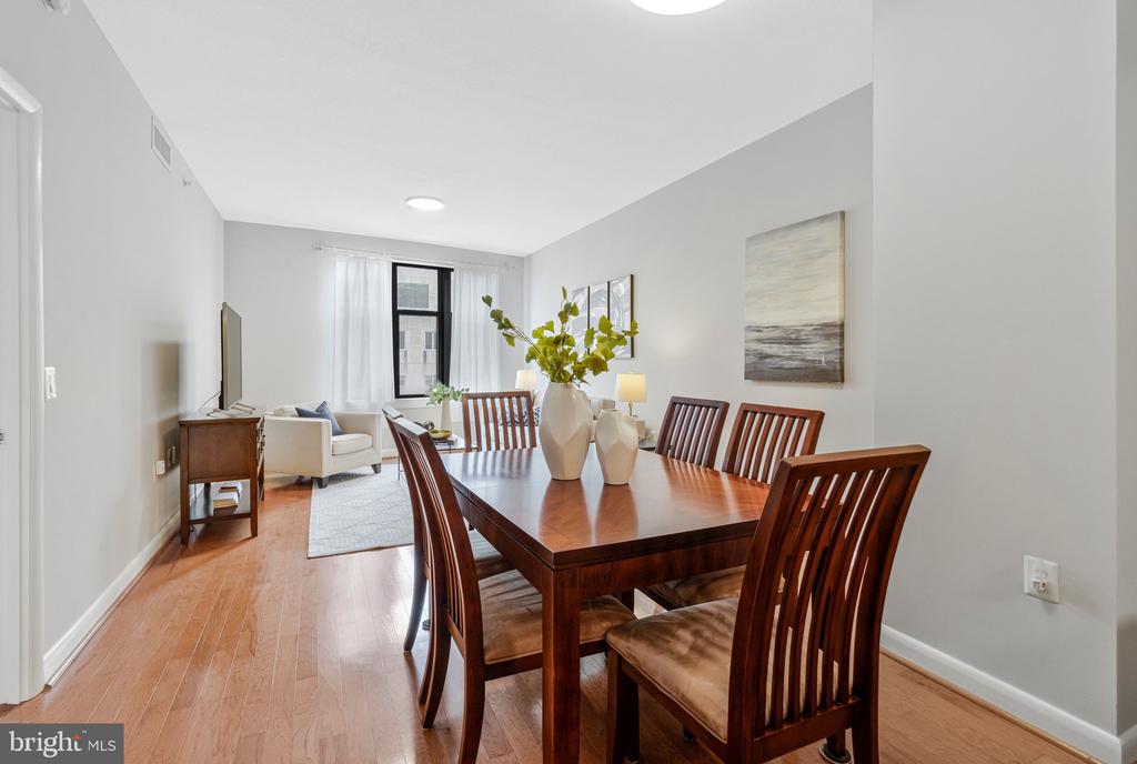 400 MASSACHUSETTS AVENUE NW Unit: 803