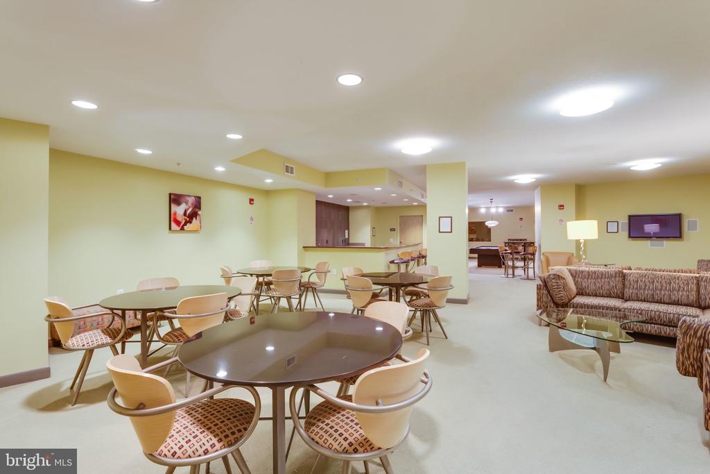 400 MASSACHUSETTS AVENUE NW Unit: 803