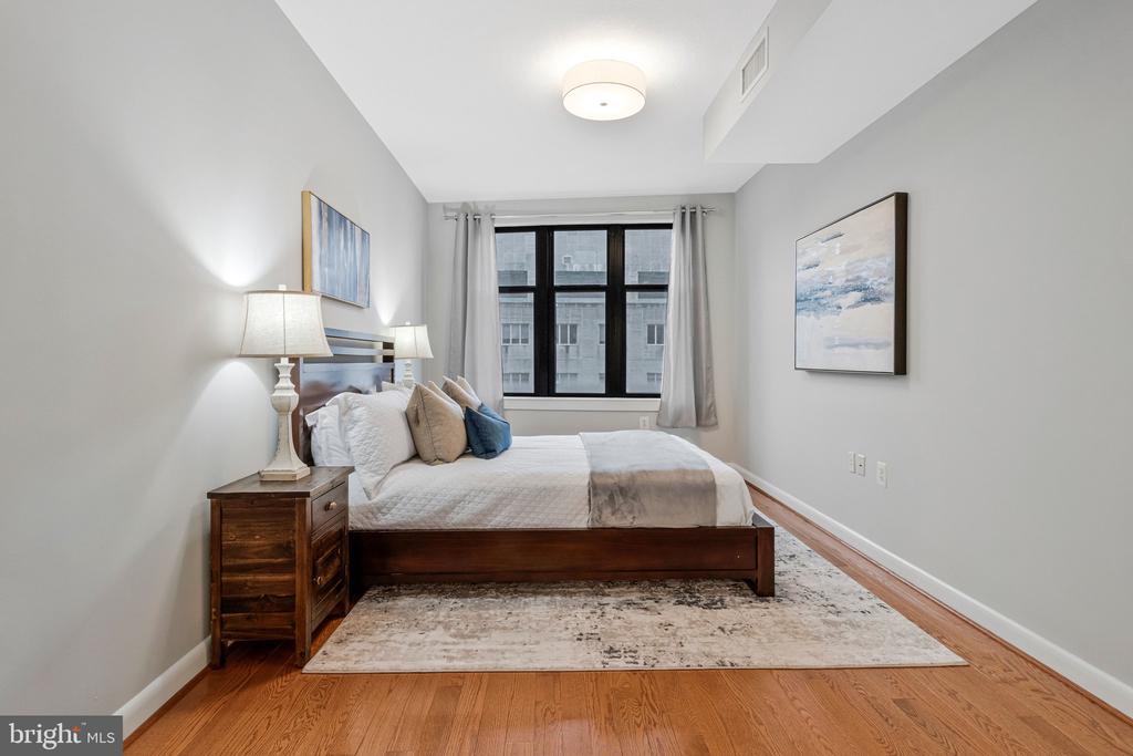 400 MASSACHUSETTS AVENUE NW Unit: 803