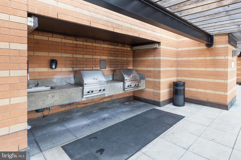 400 MASSACHUSETTS AVENUE NW Unit: 803