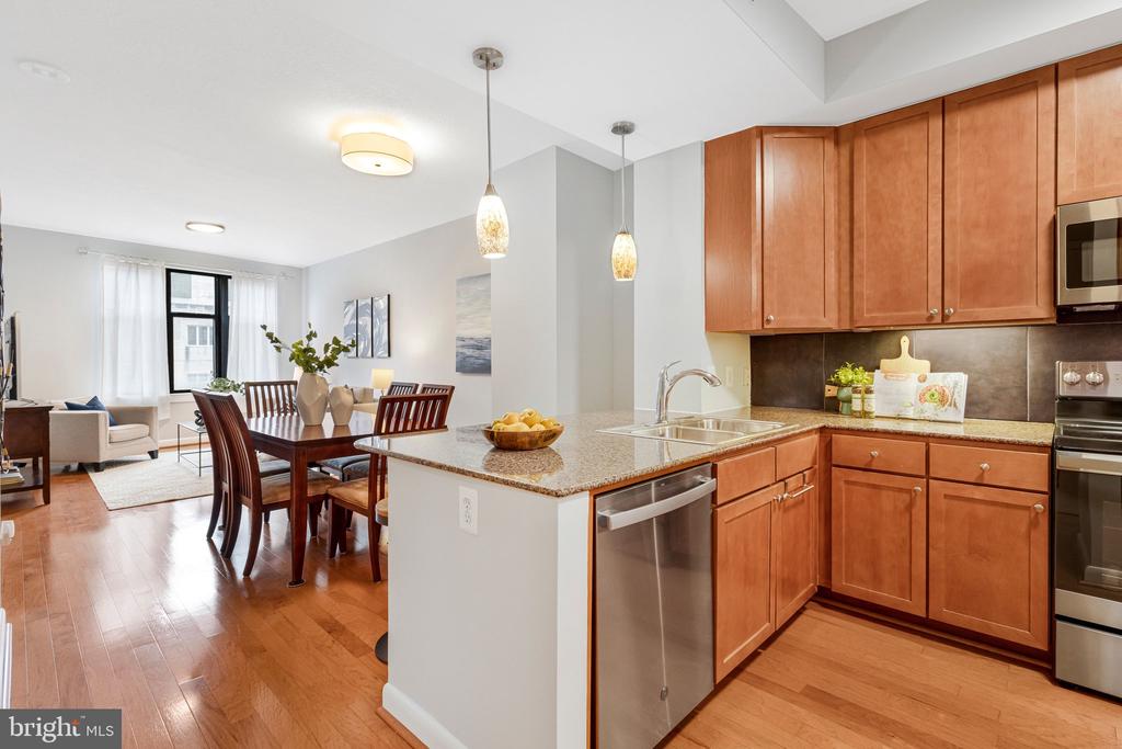 400 MASSACHUSETTS AVENUE NW Unit: 803