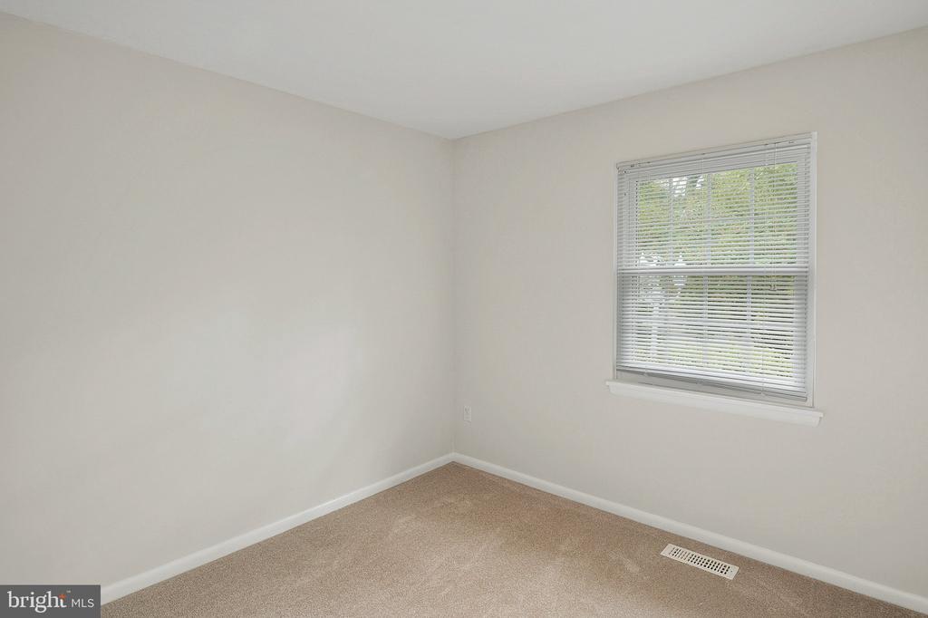 1523 MANOR VIEW ROAD